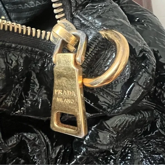 PRADA Vernice Waves Bag Black Patent Leather Gold Hardware Large 16” Authentic - Picture 12 of 15
